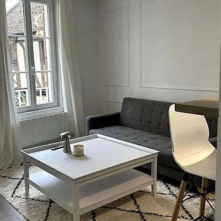 Le Petit Paris 公寓 贡比涅